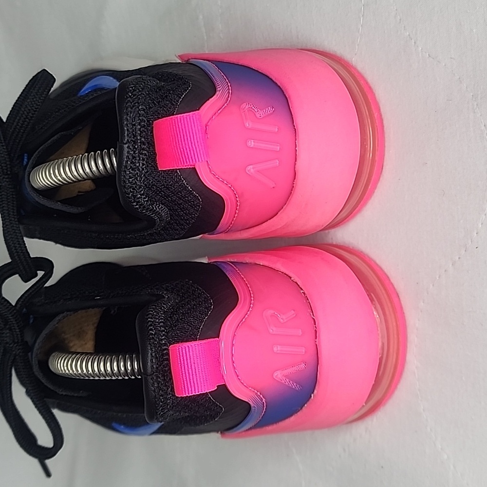 NIKE Air Max Motion 2 Black Blue Hyper Pink Running Shoes Size 7.5 - Picture 6 of 10